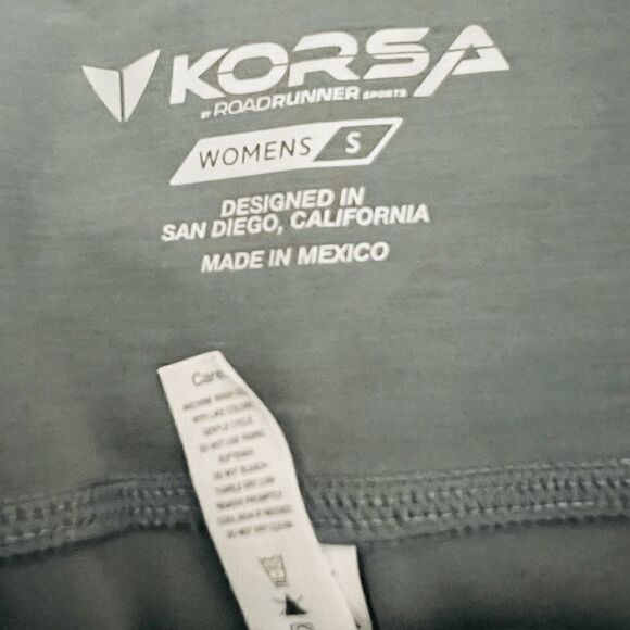 Korsa High Rise Capri Leggings Gray Athletic Performance Size Small NWT - Picture 4 of 7